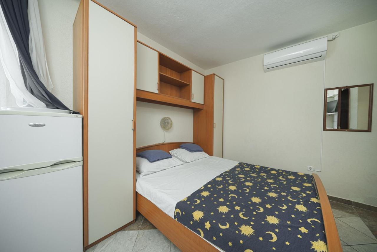 Apartmani Krizanovic Vodice Exterior foto