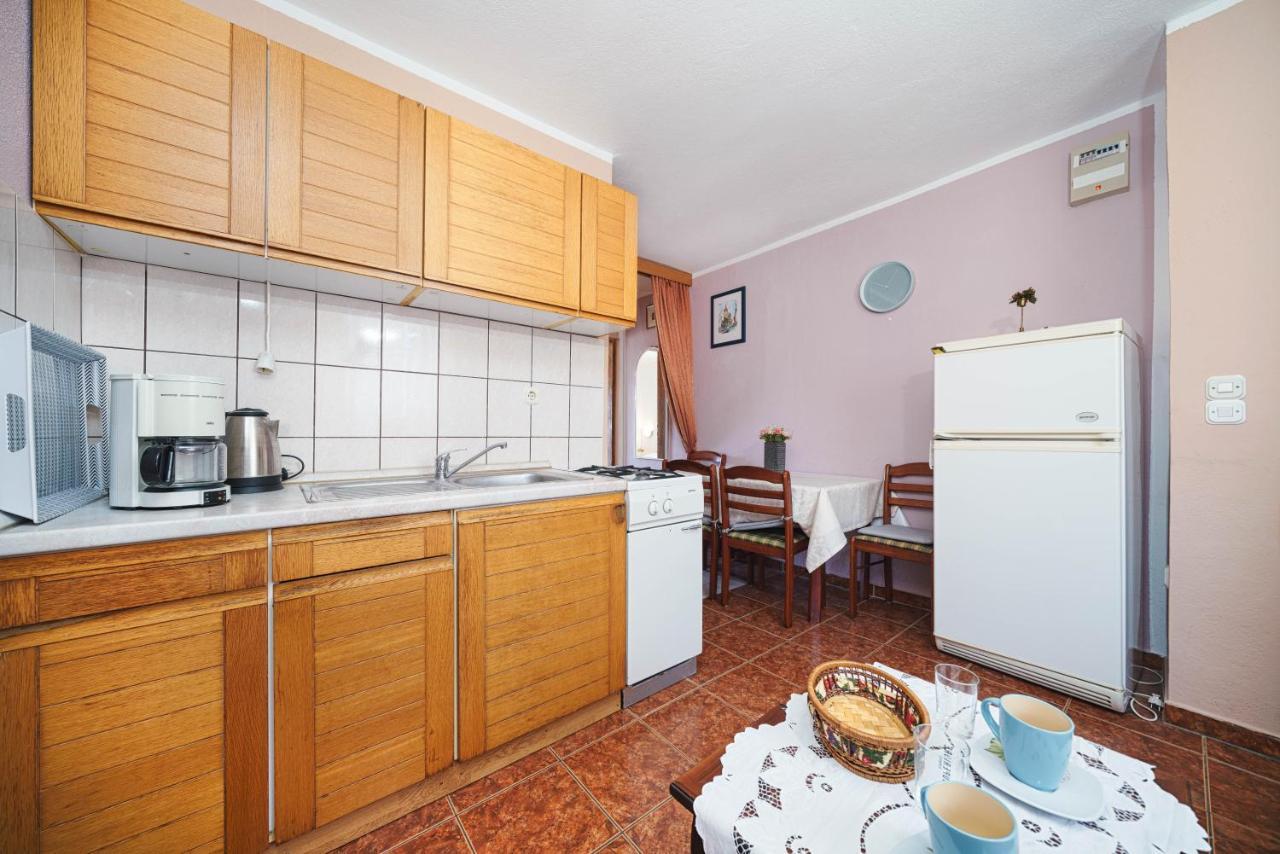 Apartmani Krizanovic Vodice Exterior foto