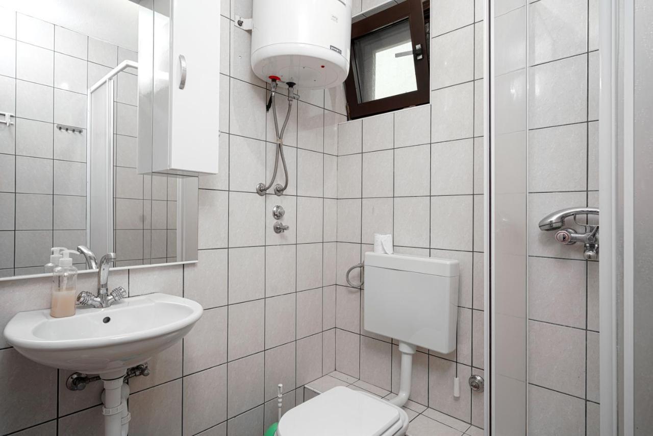 Apartmani Krizanovic Vodice Exterior foto