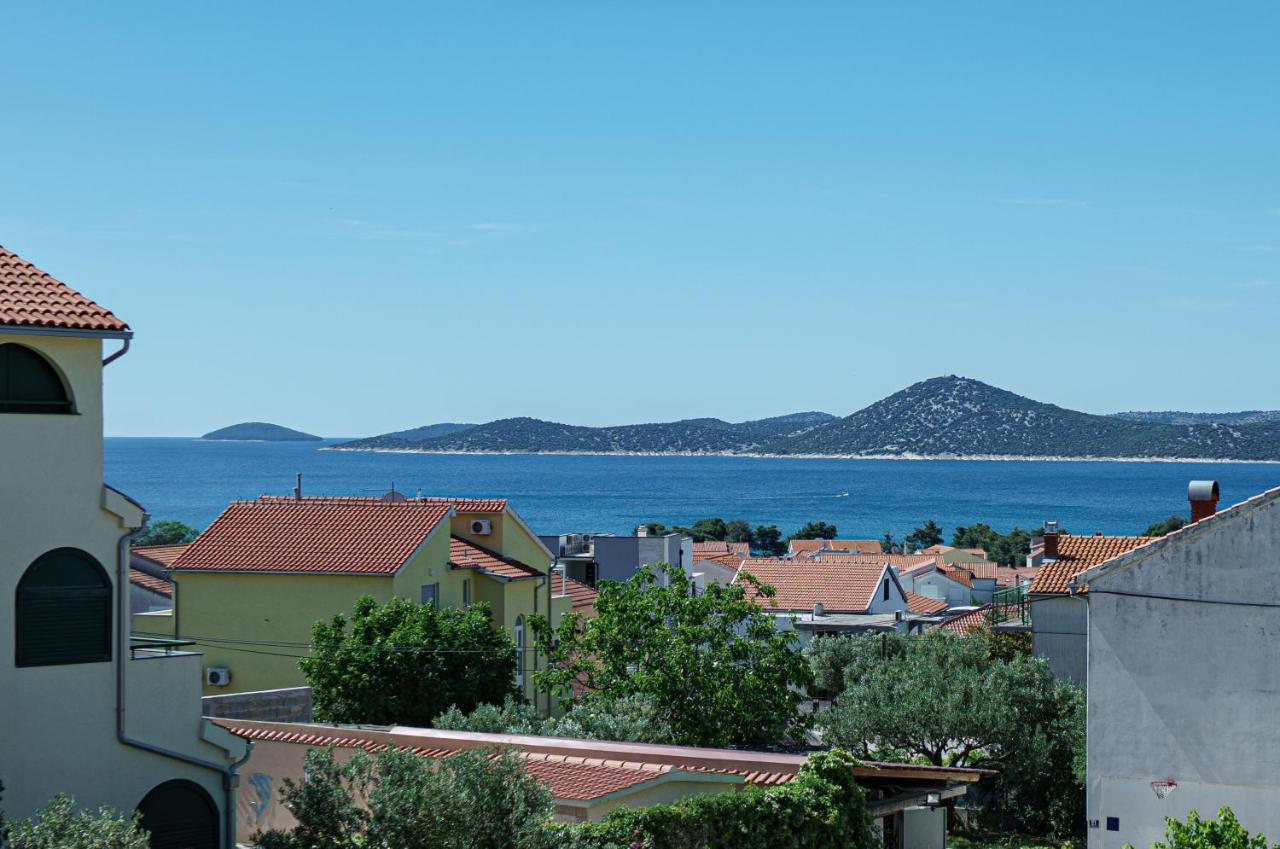 Apartmani Krizanovic Vodice Exterior foto